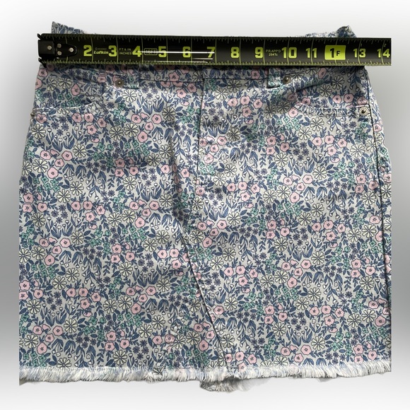 Cat & Jack Girl's Floral Print Jean Skirt Size:L (10/12). - Picture 4 of 5
